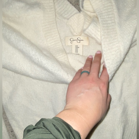 Jessica Simpson Sweater Medium - Picture 2 of 2